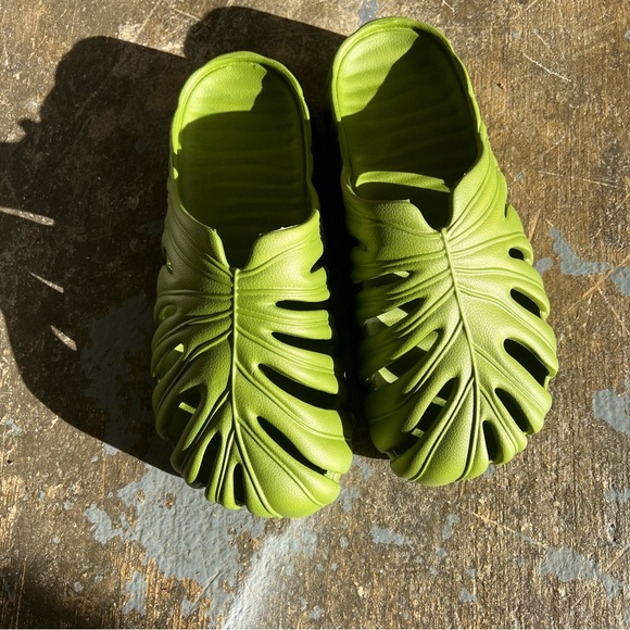 monstera mold Buy Silicone Mold | Planting | Lamp | Clock | Tile main image 0
